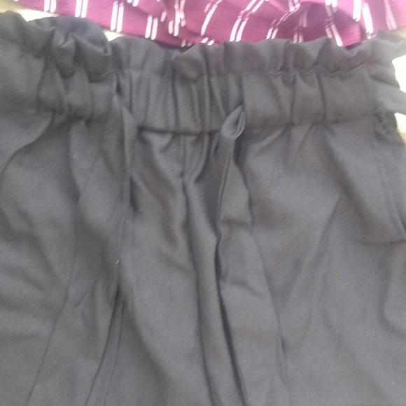 4 pairs of small flowy shorts - Picture 3 of 5